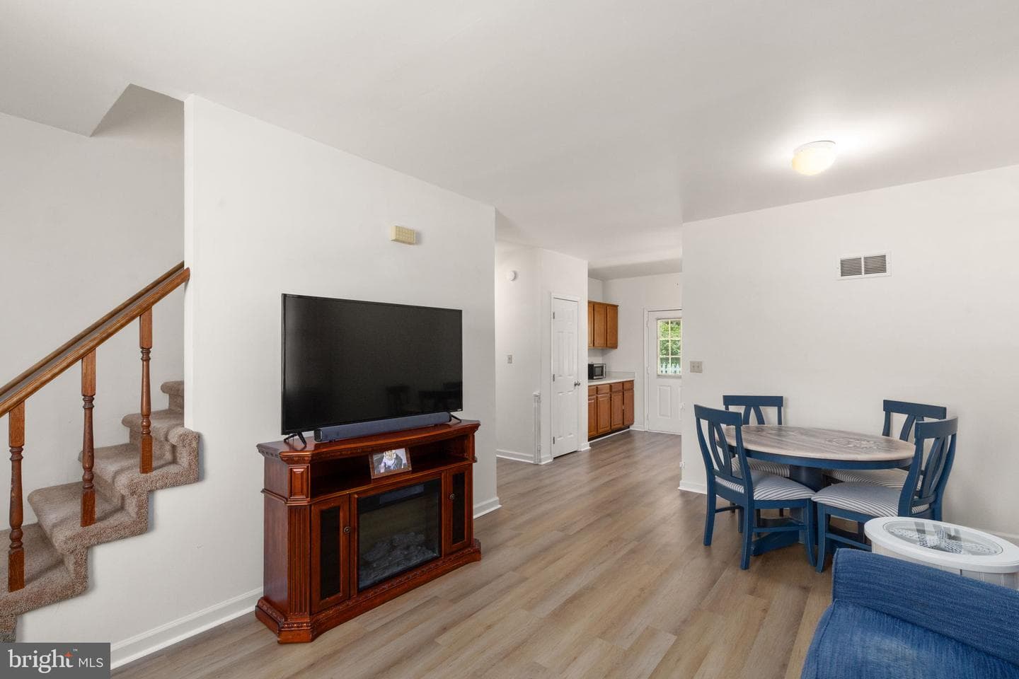 439 Grant Drive photo 4
