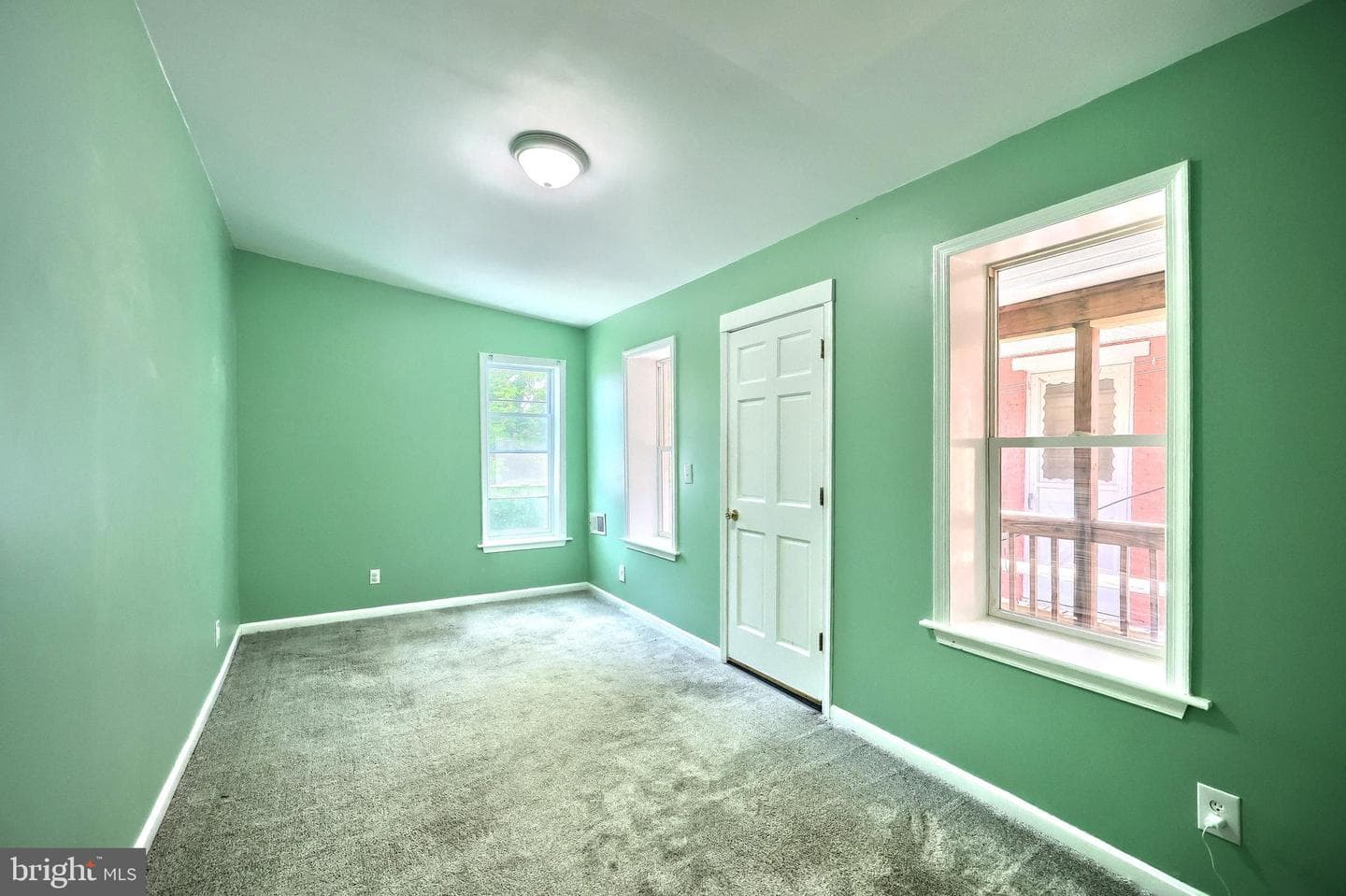 522 S Duke Street photo 11
