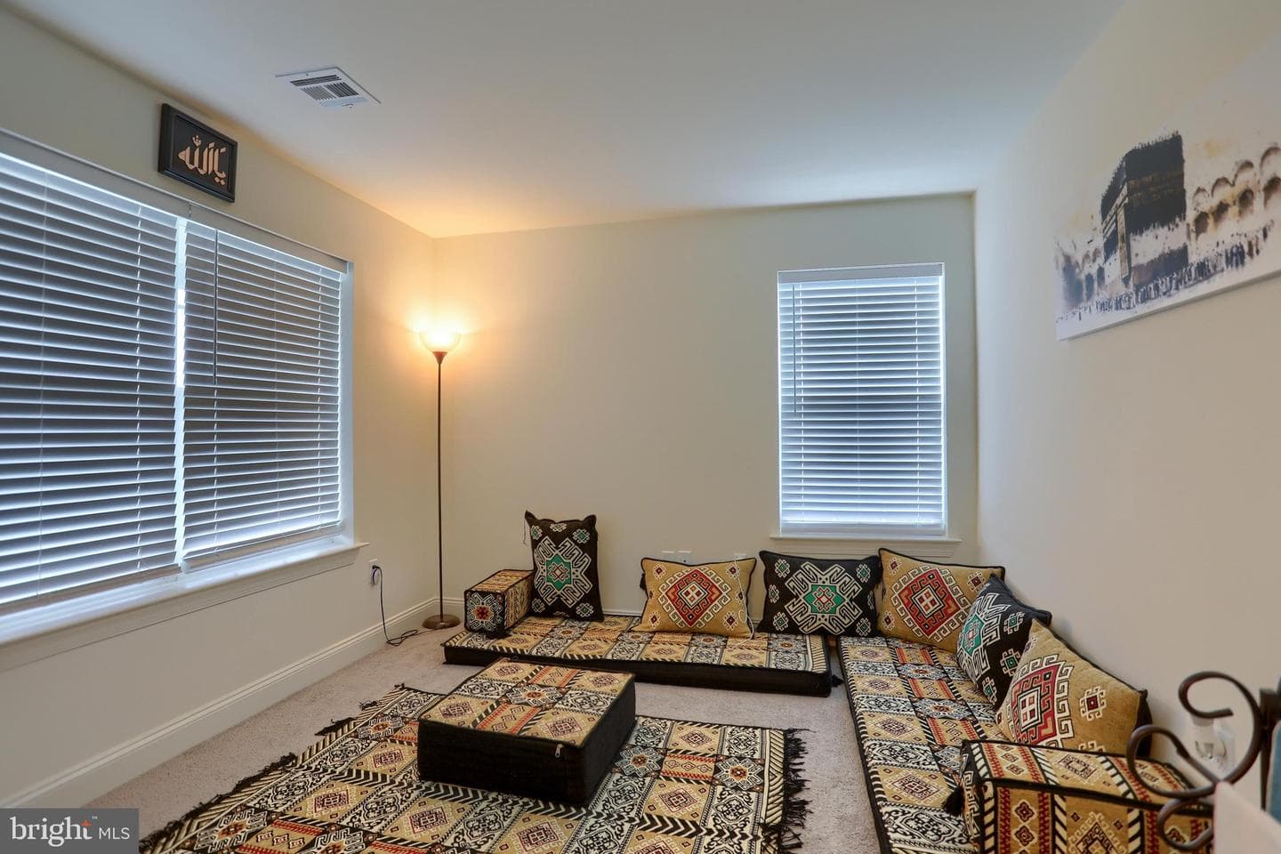 121 Eagle Road photo 4