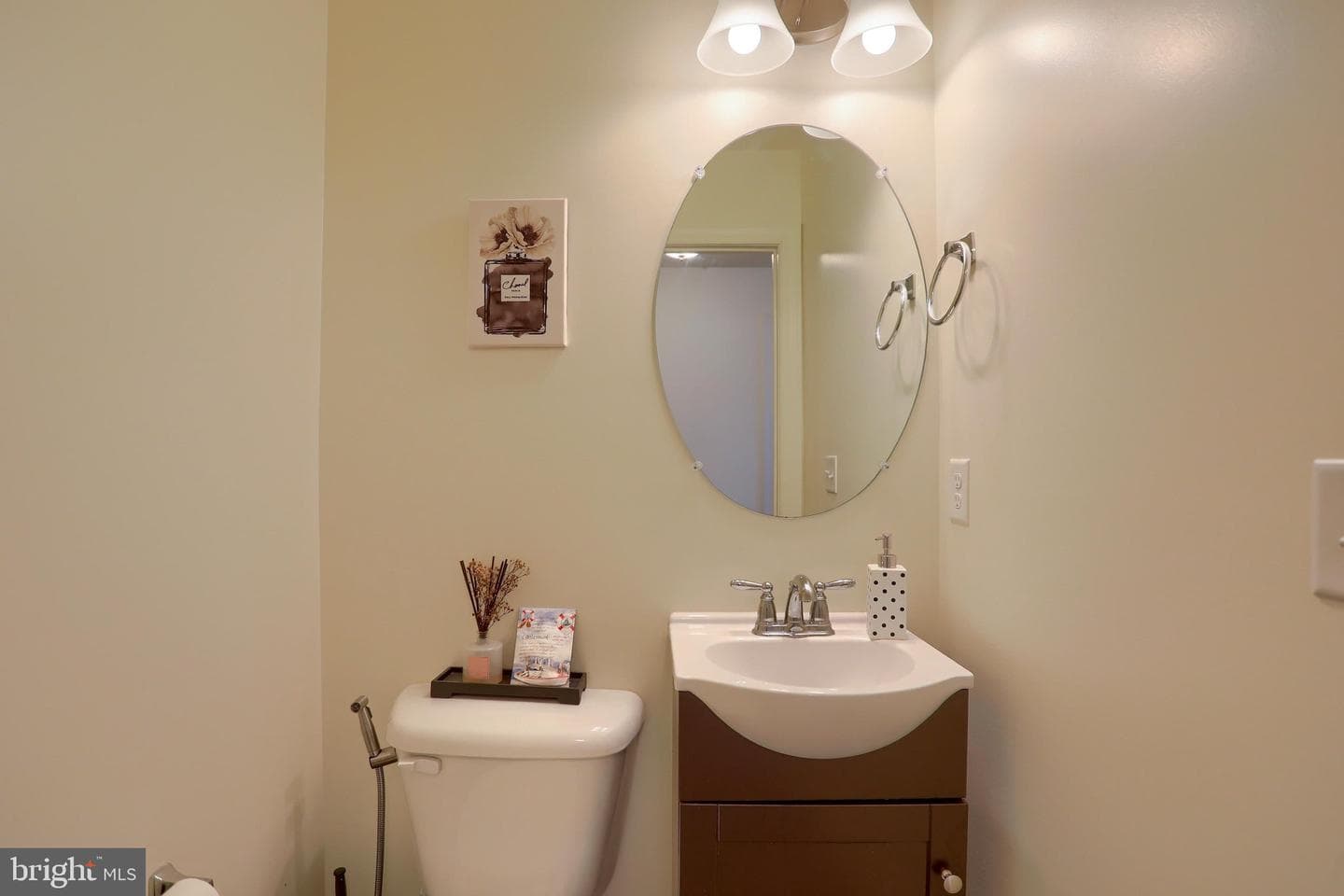 121 Eagle Road photo 6