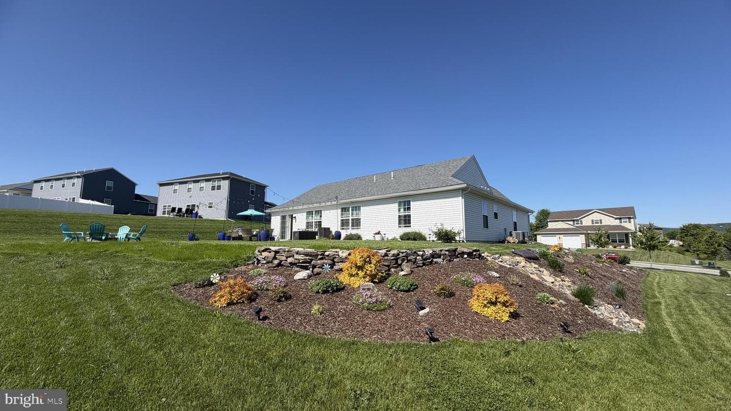 207 Eagle Road photo 3