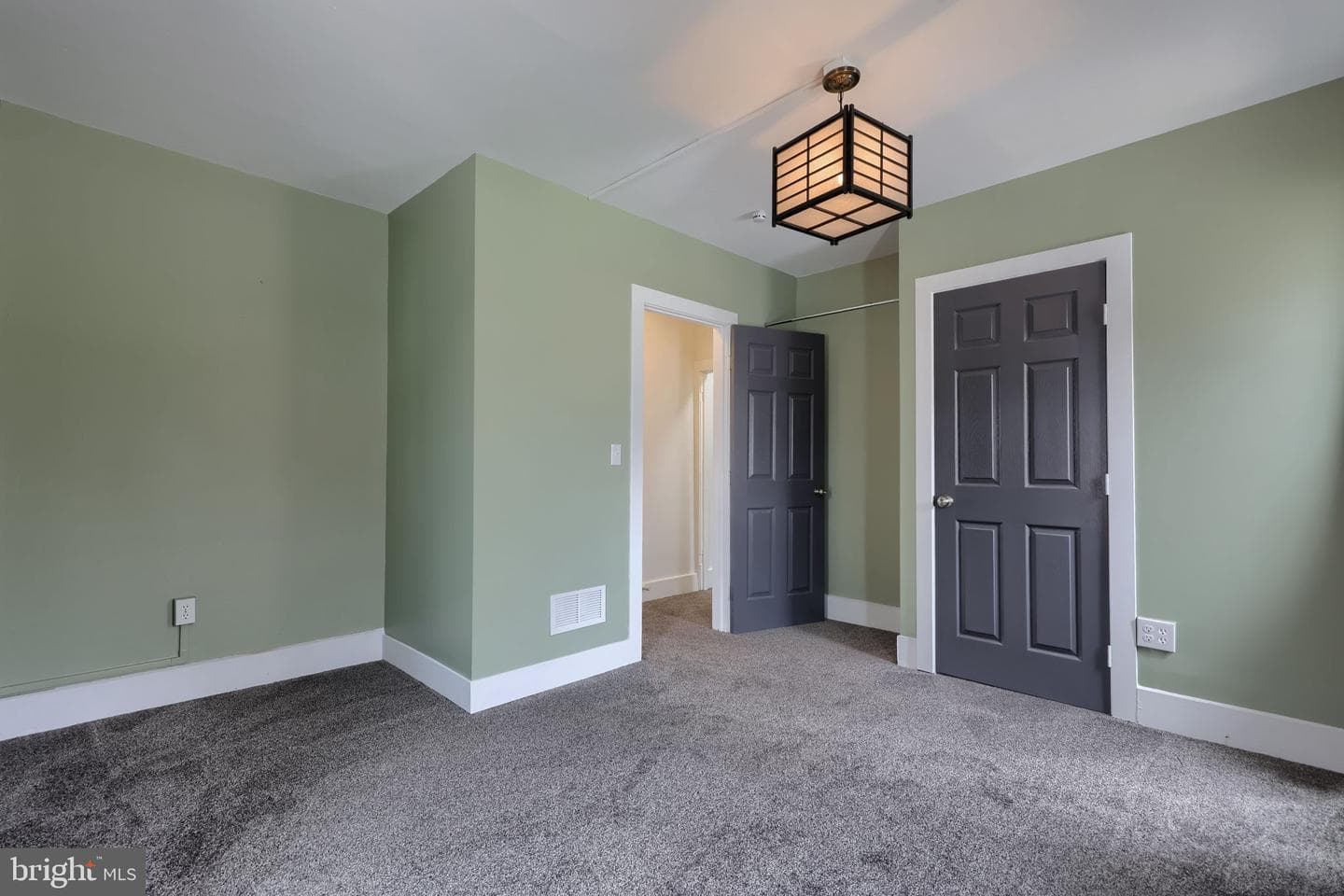217 N Charles Street photo 27