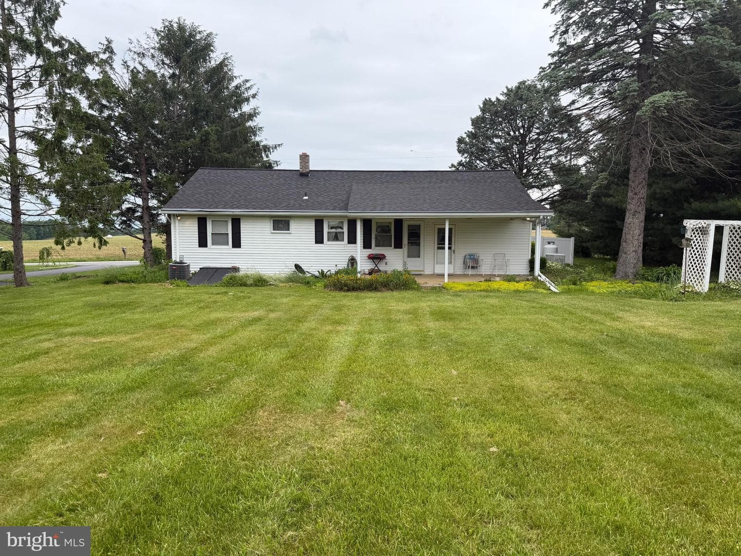 4514 Shangri La Road photo 2