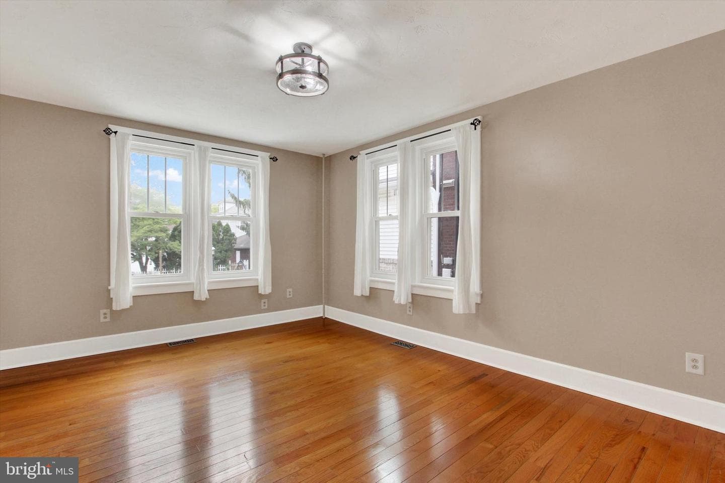 244 Baer Avenue photo 11