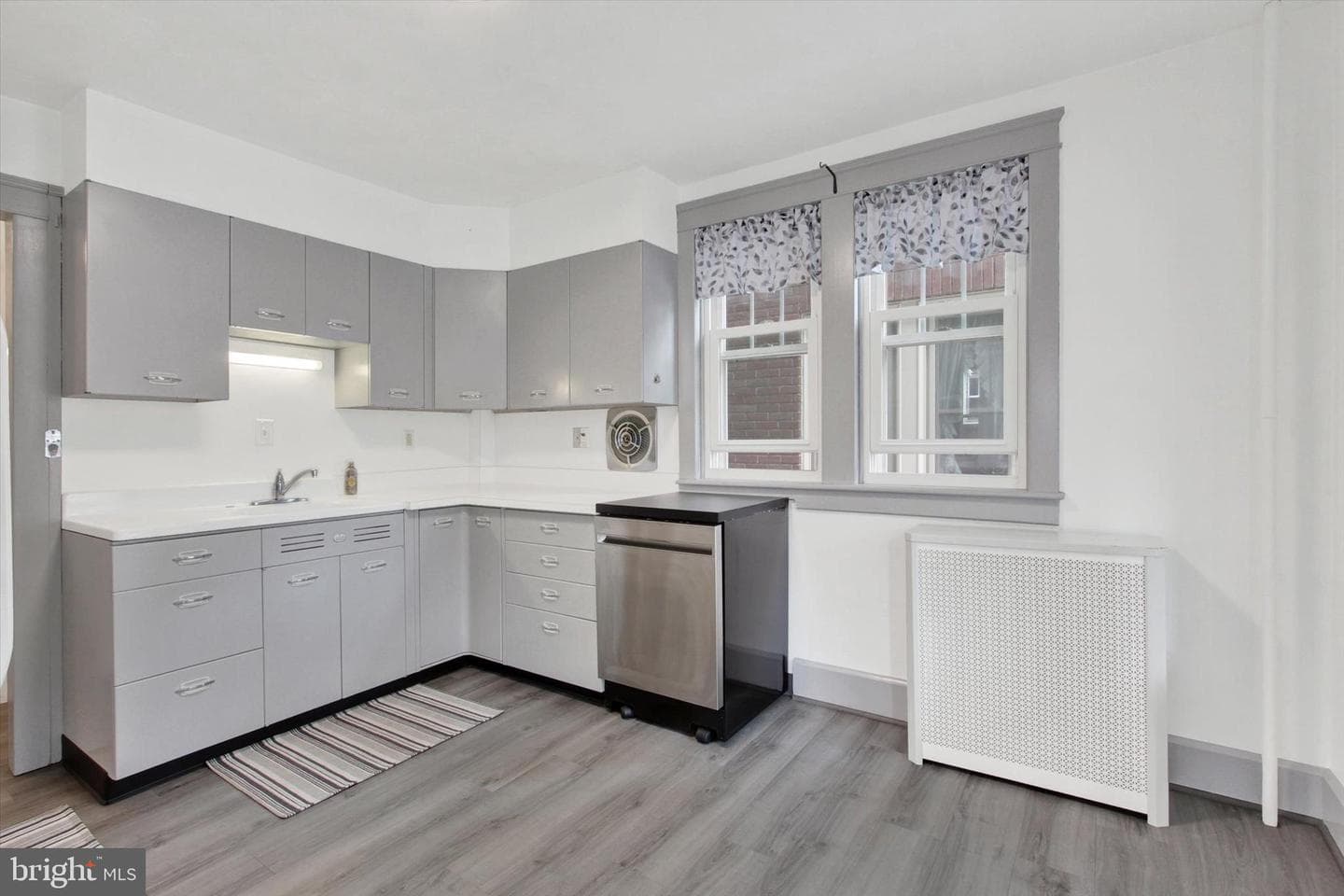 244 Baer Avenue photo 13