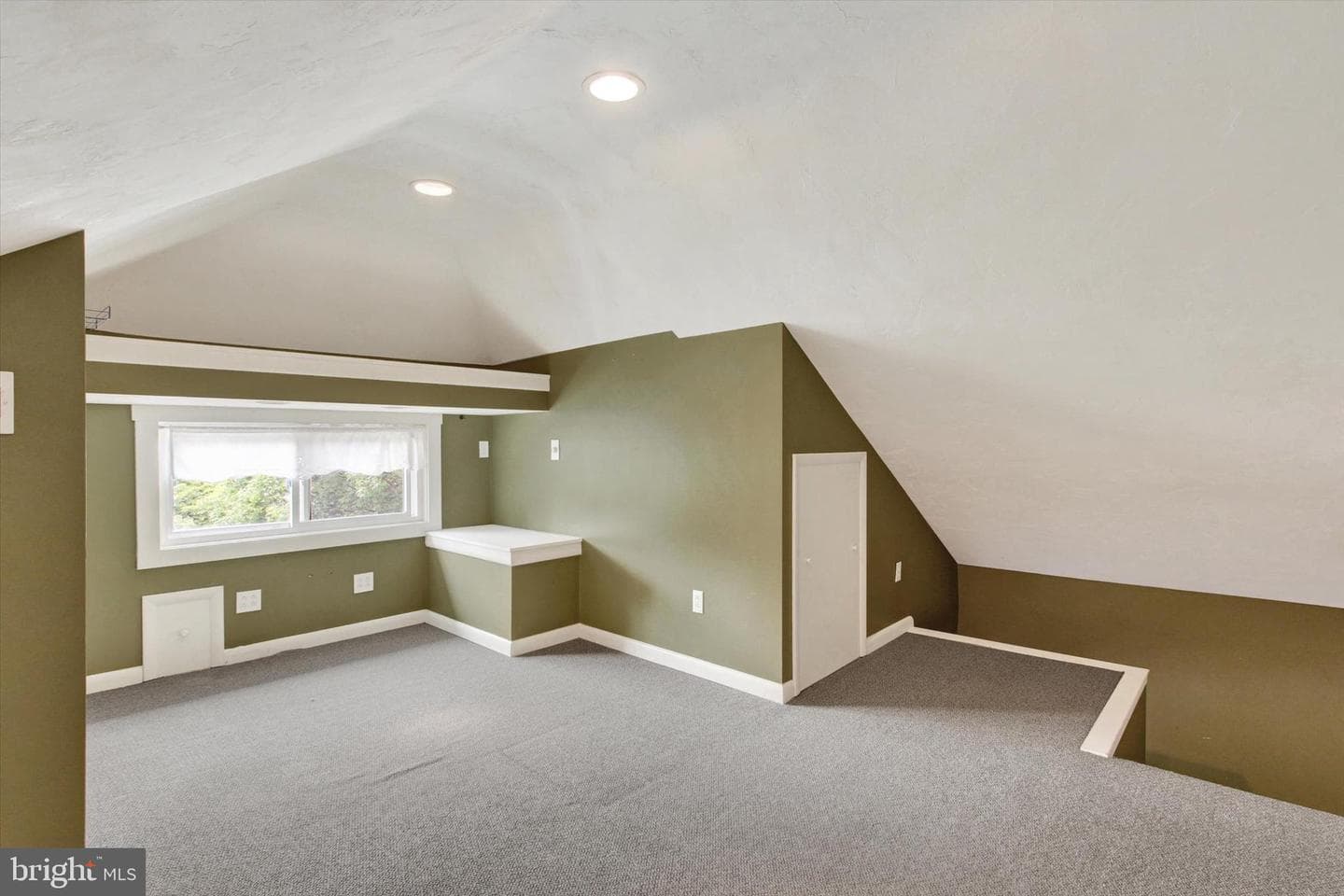 244 Baer Avenue photo 24
