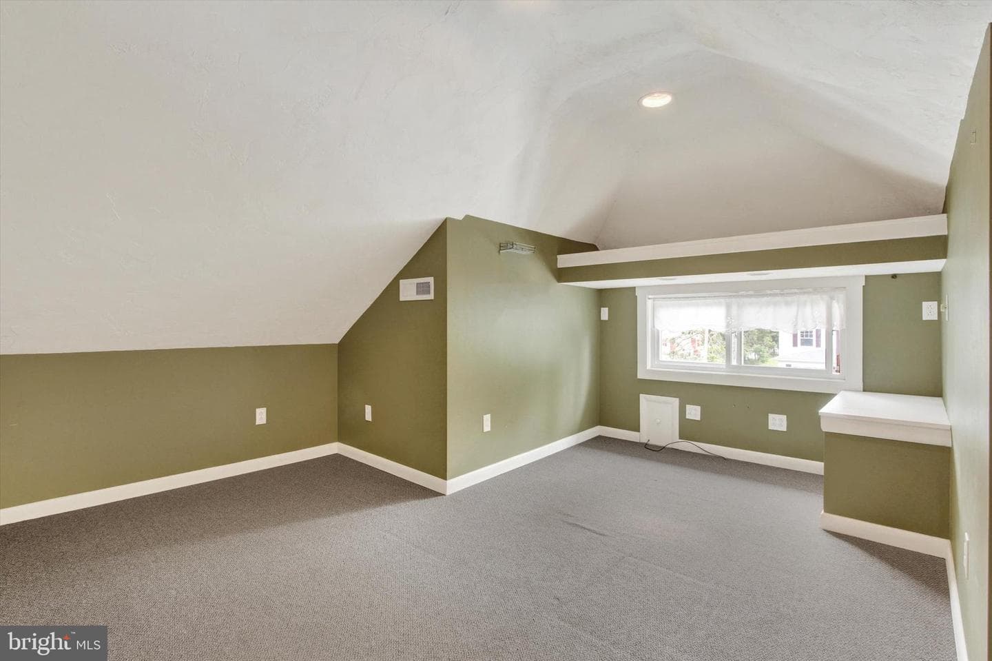 244 Baer Avenue photo 25