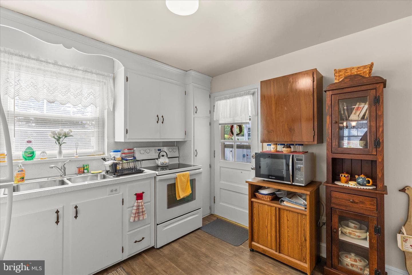457 Tioga Street photo 11