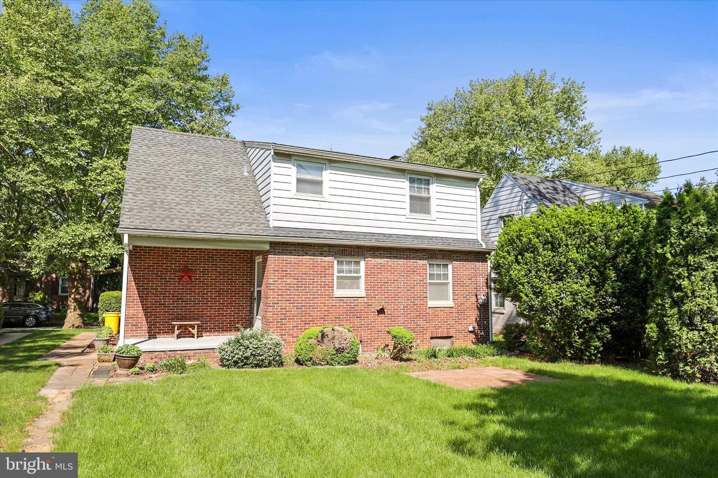 457 Tioga Street photo 32