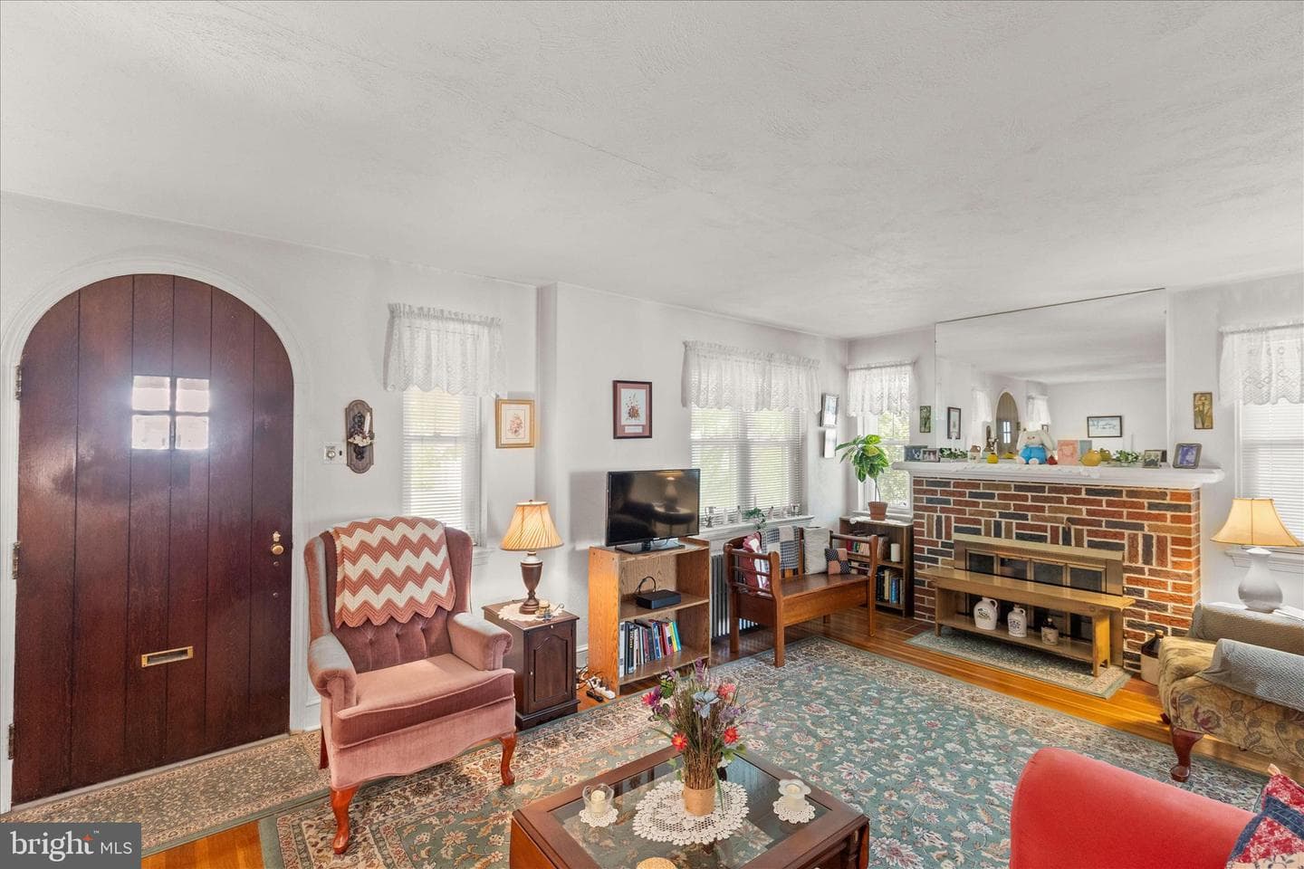 457 Tioga Street photo 6