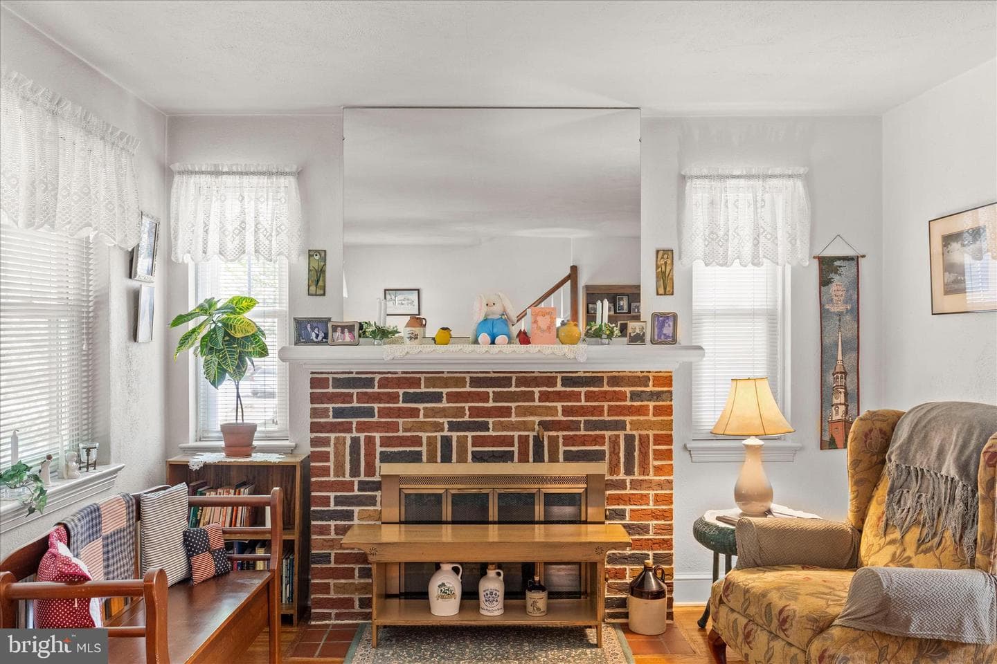 457 Tioga Street photo 8