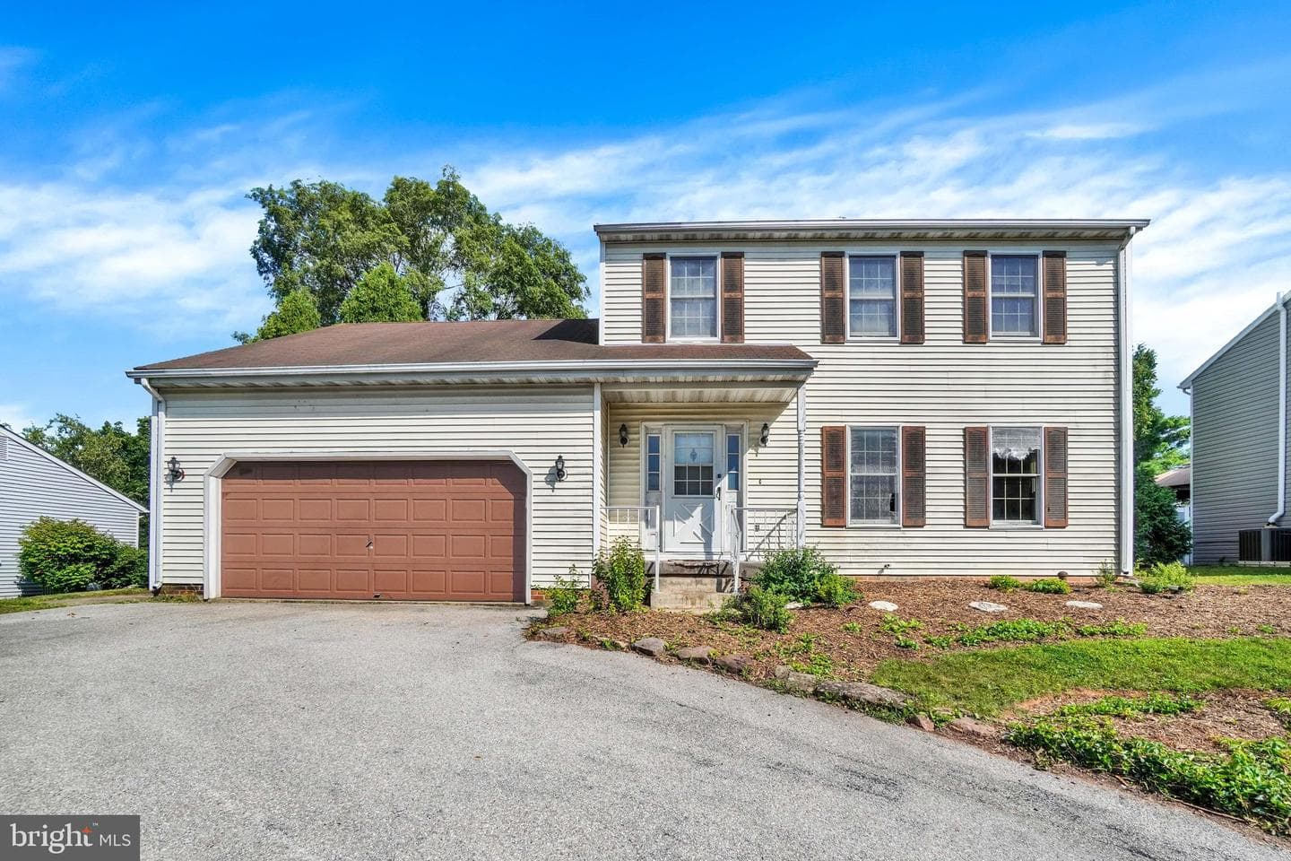 1641 Rainbow Circle photo 1