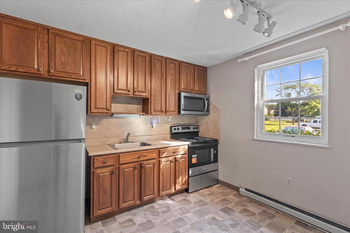 1747 Baron Drive photo 4