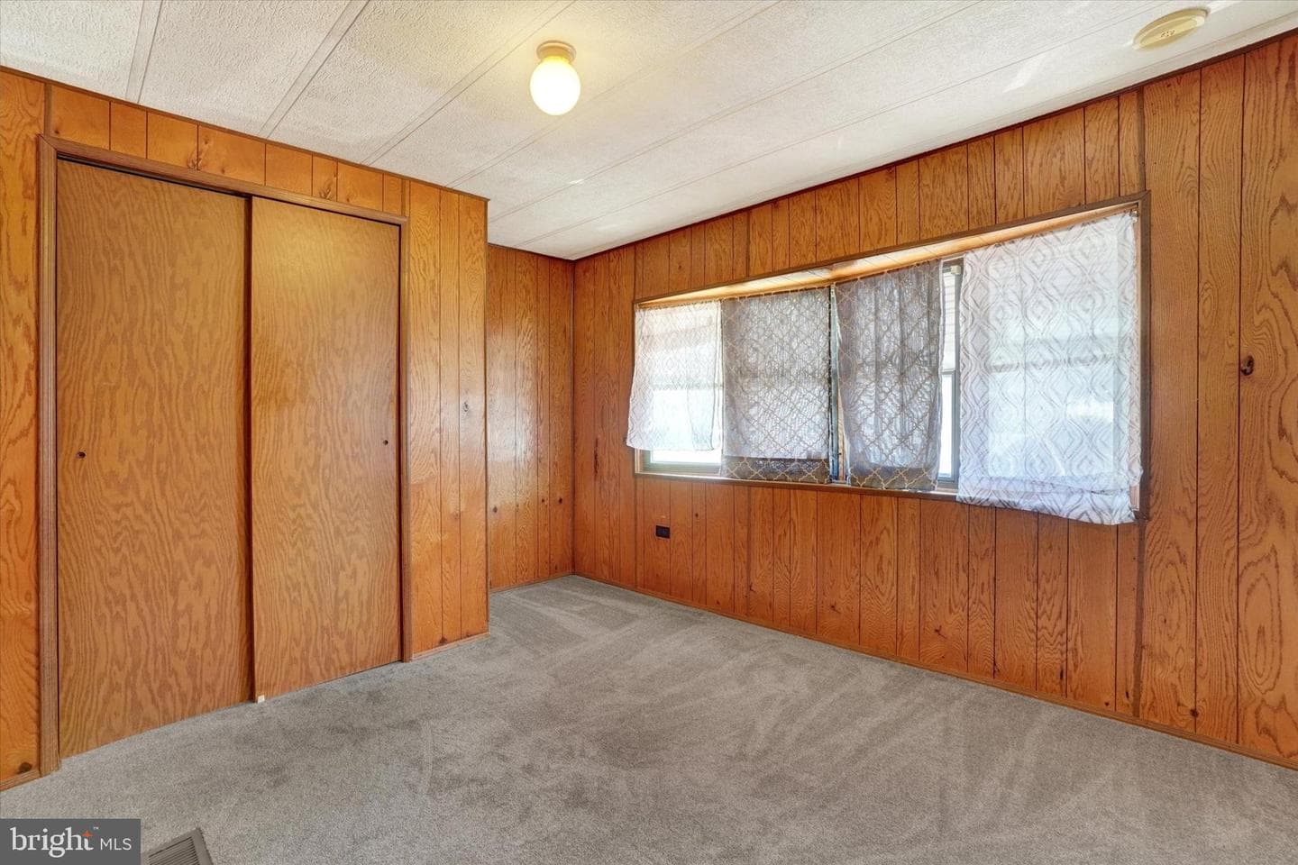 225 Country Ridge Drive photo 15