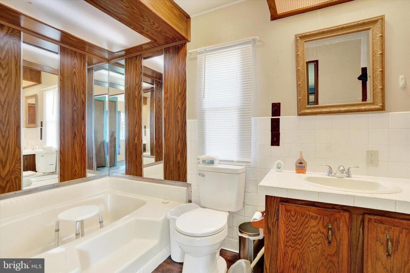225 Country Ridge Drive photo 6