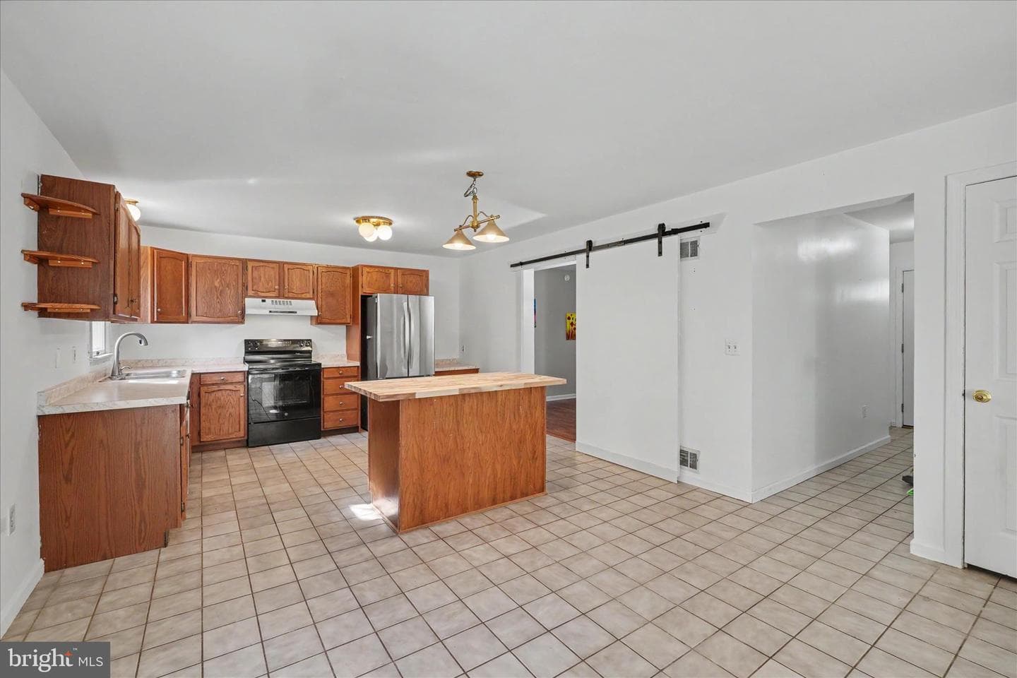 37 Steeple Avenue photo 11