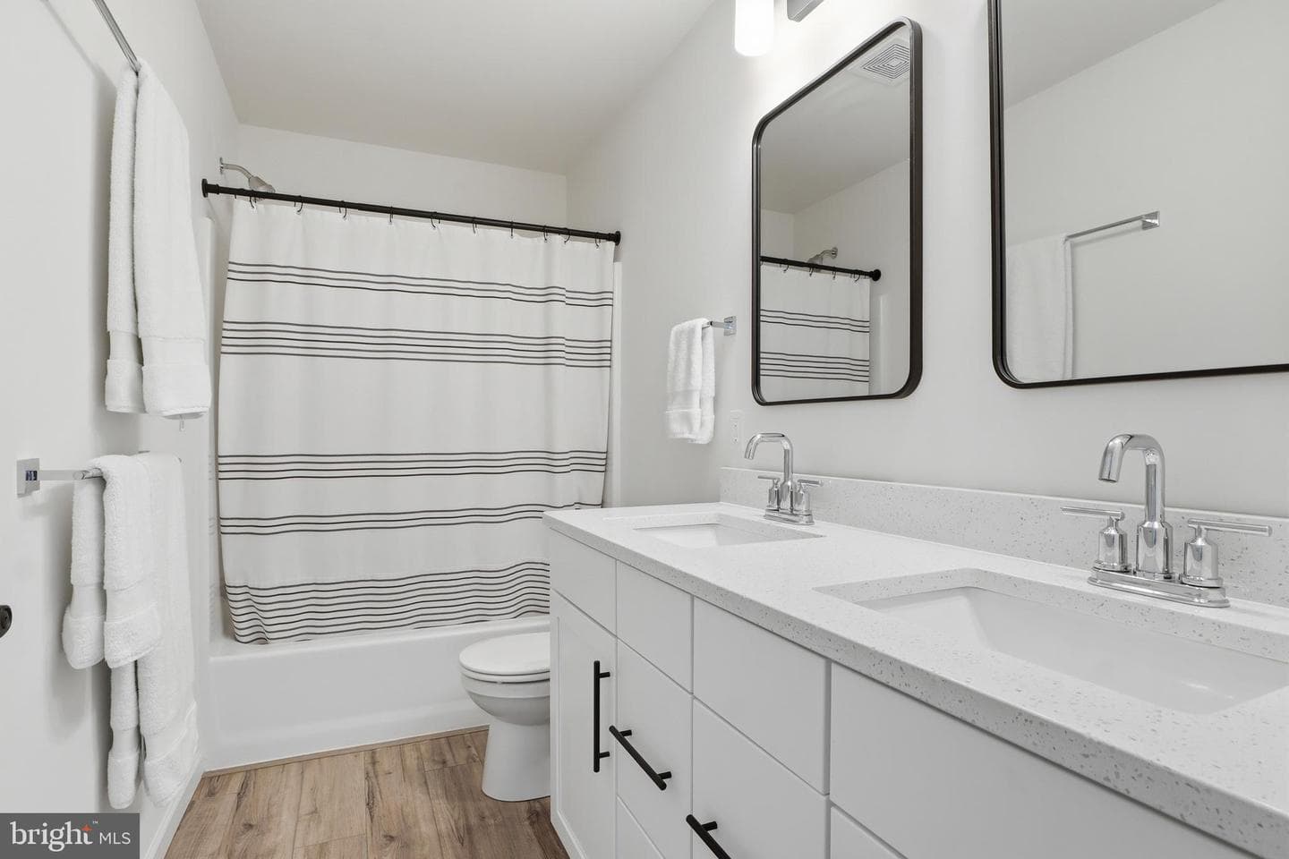 525 Dietz Road photo 22