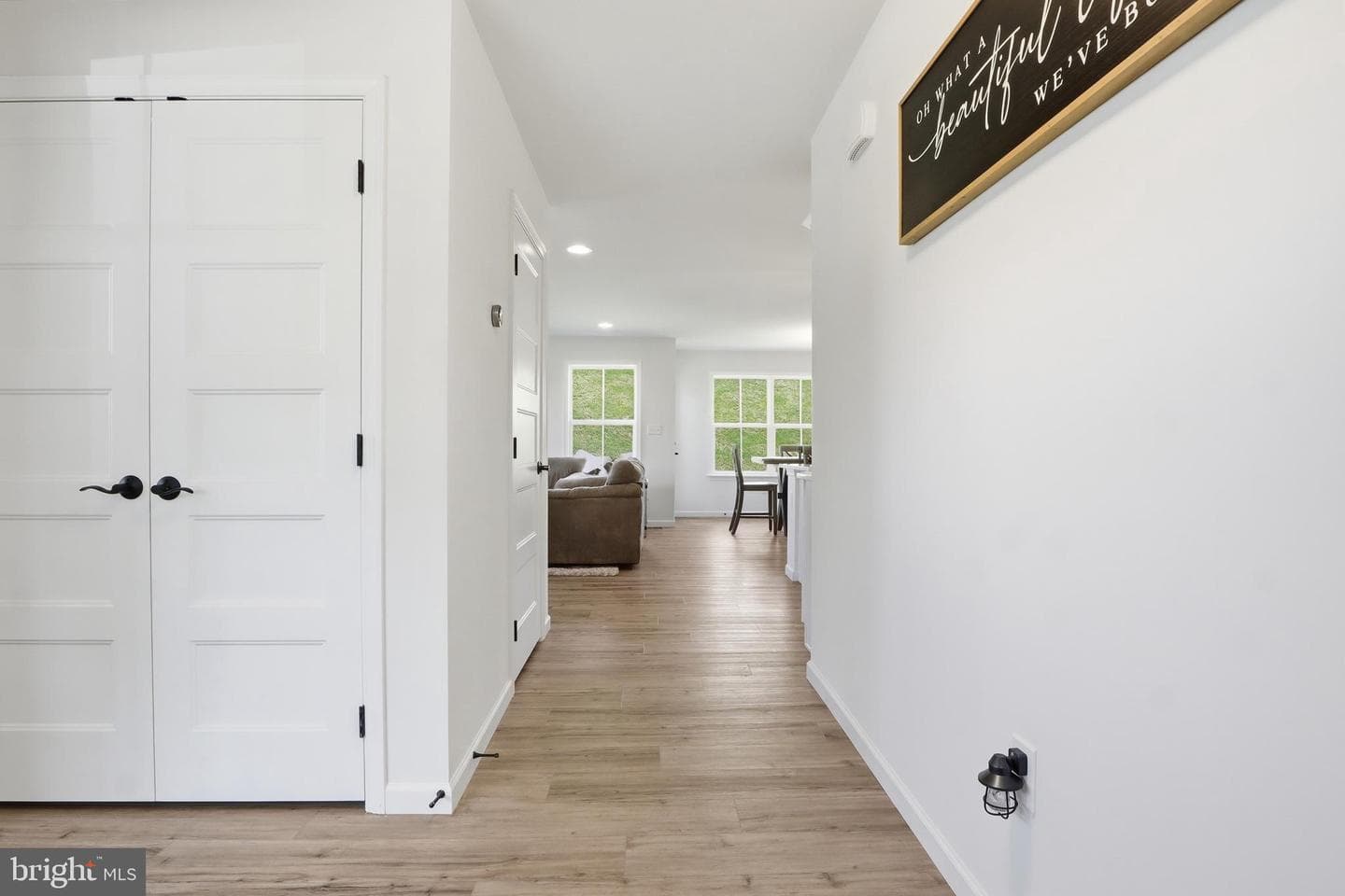 525 Dietz Road photo 4
