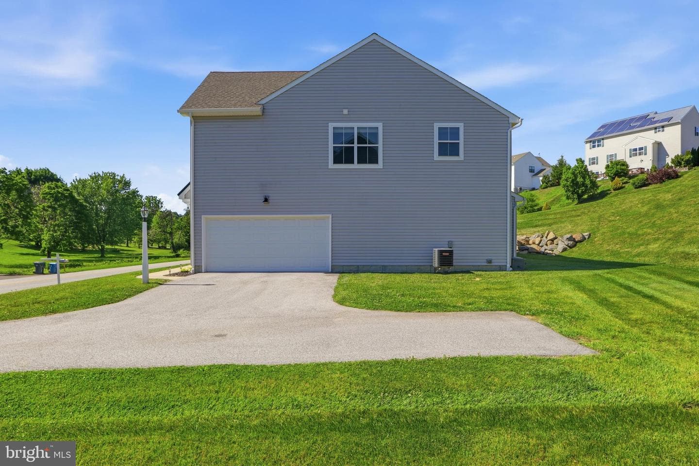 525 Dietz Road photo 48