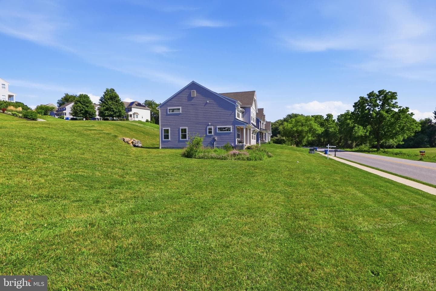 525 Dietz Road photo 54