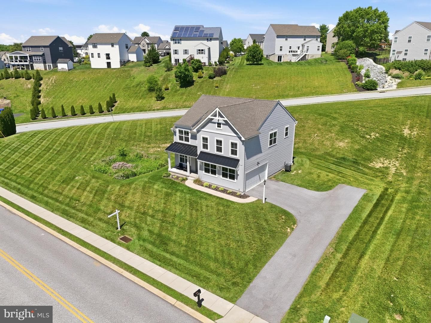 525 Dietz Road photo 64
