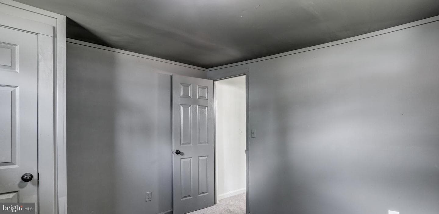 2218 Harlacker Lane photo 12