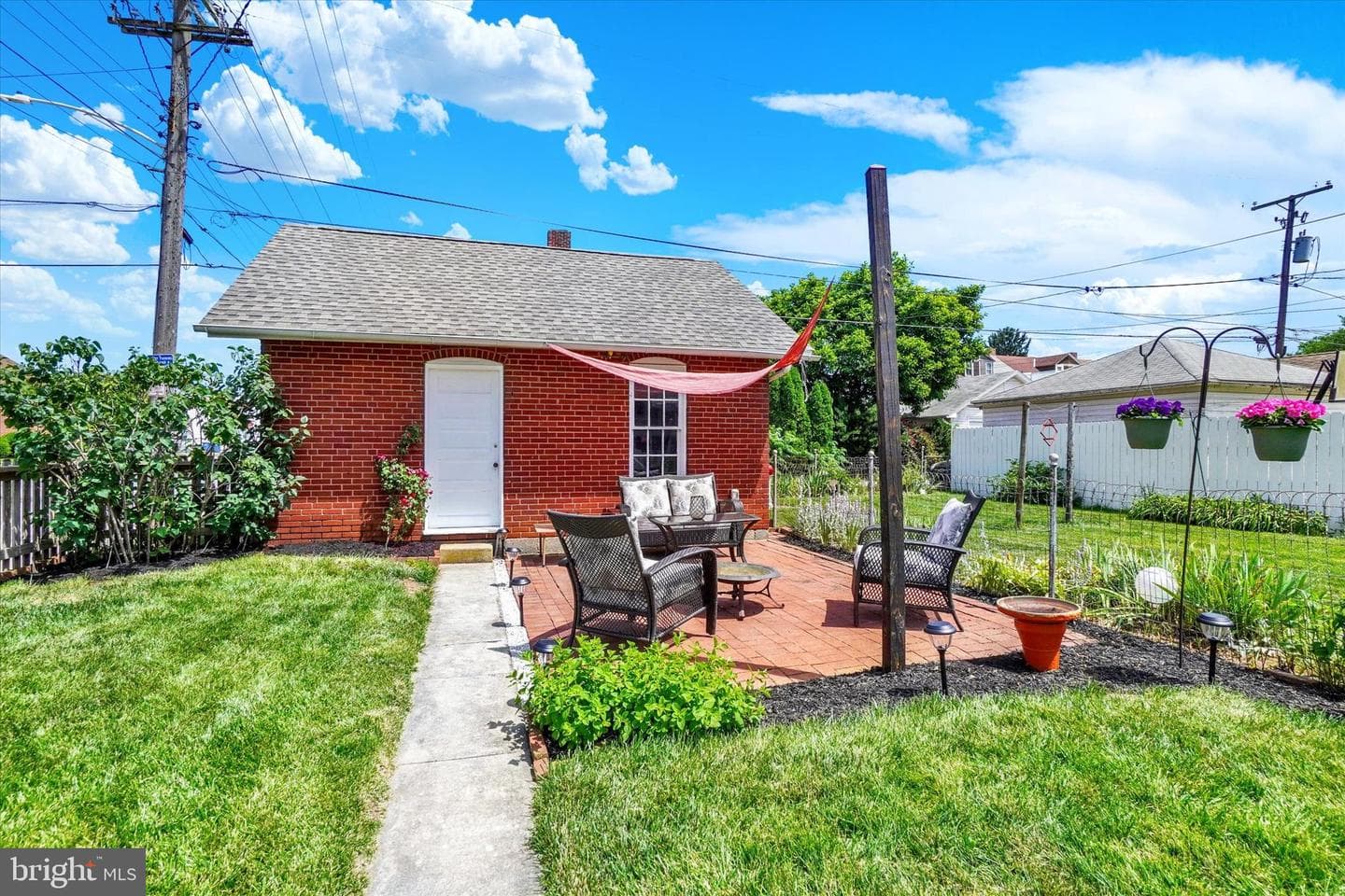 1651 W Philadelphia Street photo 23