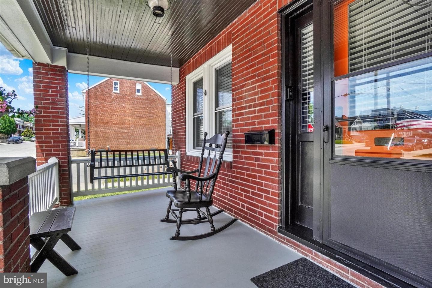 1651 W Philadelphia Street photo 3
