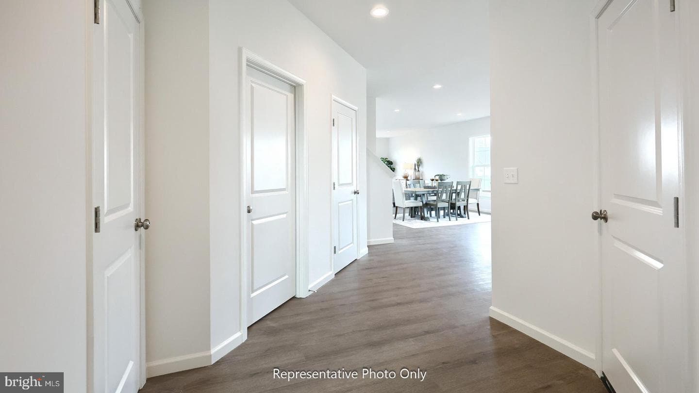 7485 Saint Patrick Court photo 11