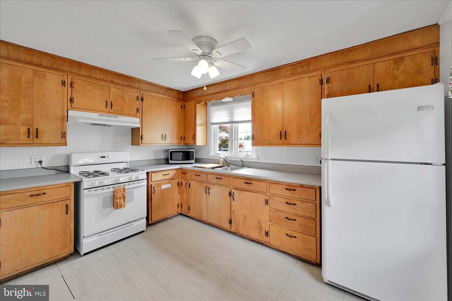 2308 S Pine Street photo 11