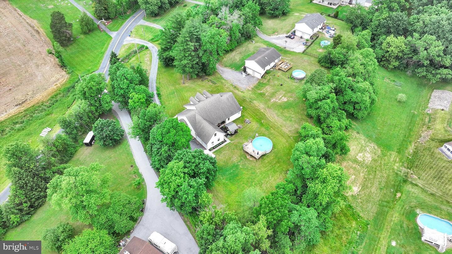 820 Heck Hill Road photo 6