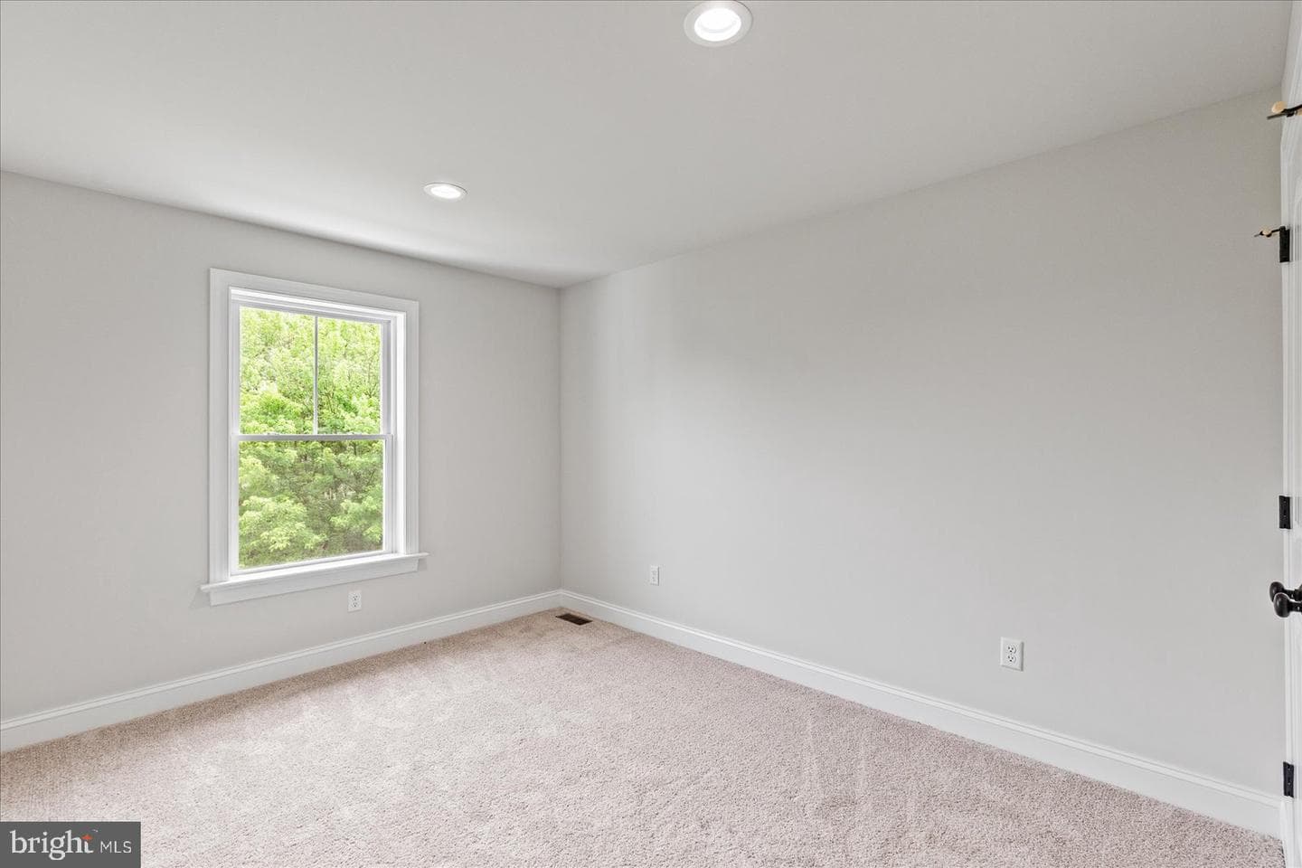 140 Eli Drive photo 25
