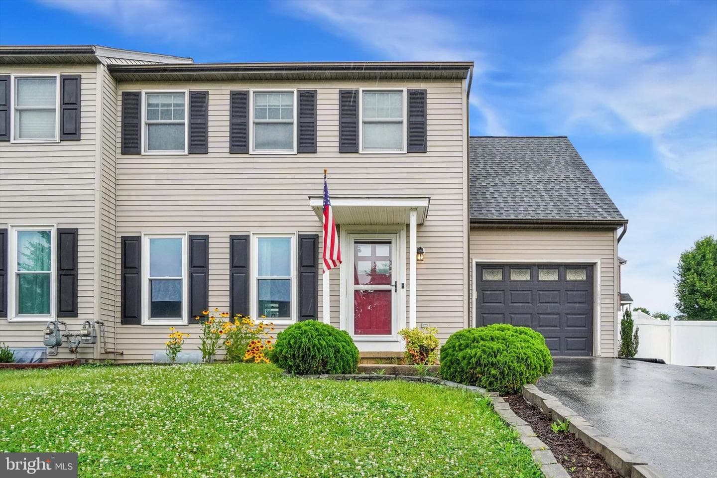 14 Steeple Avenue photo 1