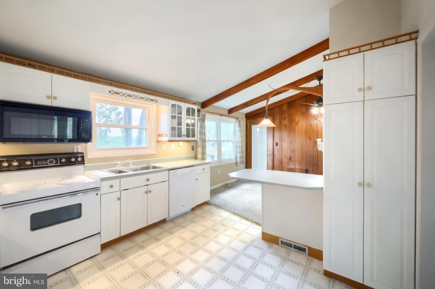 468 Fairview Drive photo 24