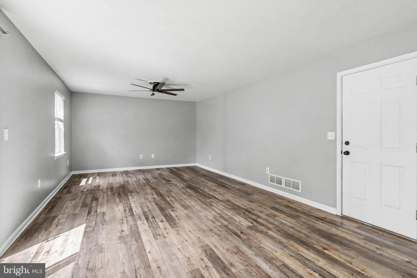 195 Martel Circle photo 16