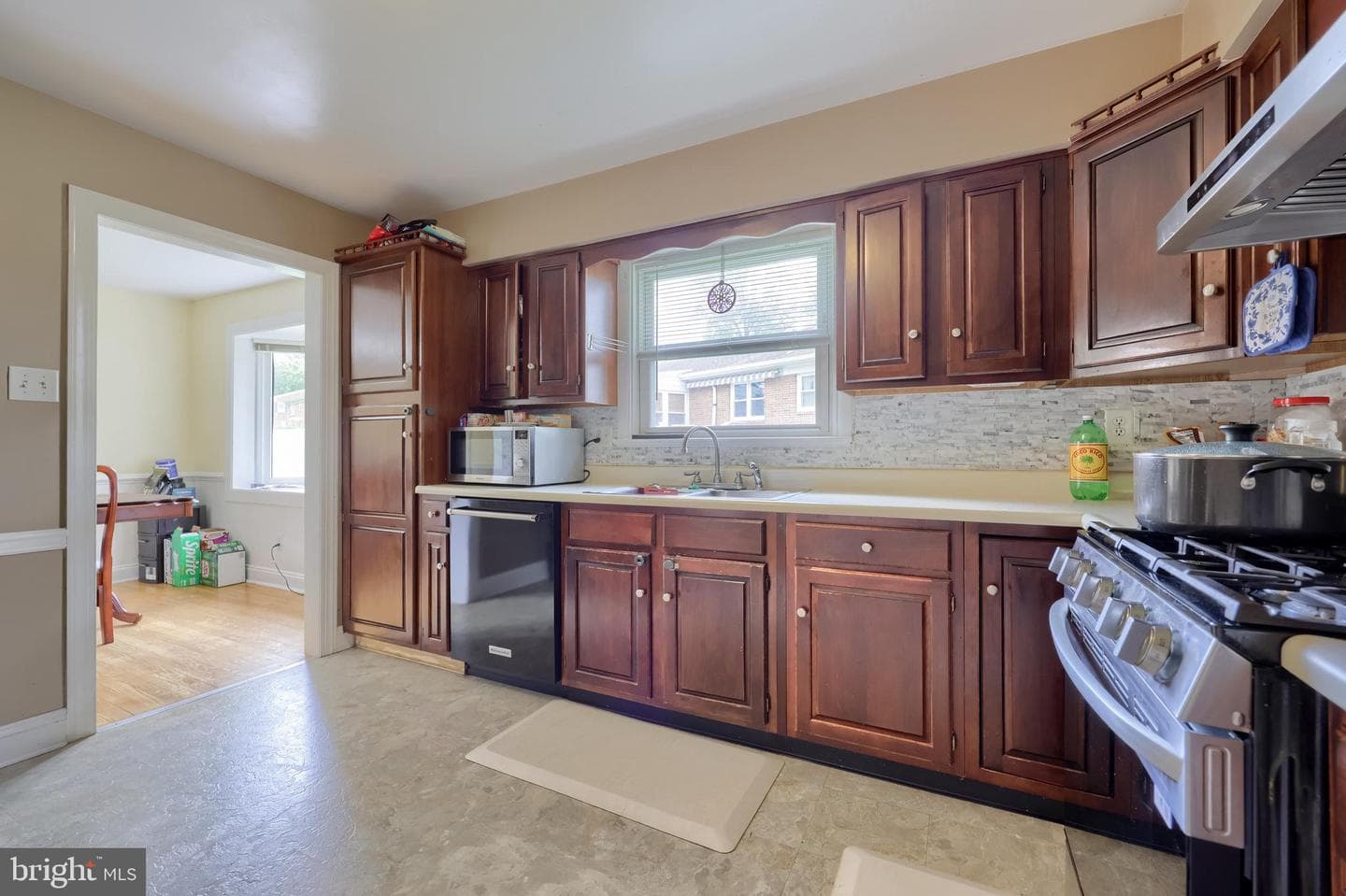 100 N Lynbrook Drive N photo 11
