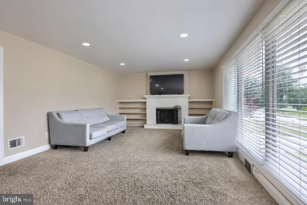 100 N Lynbrook Drive N photo 7