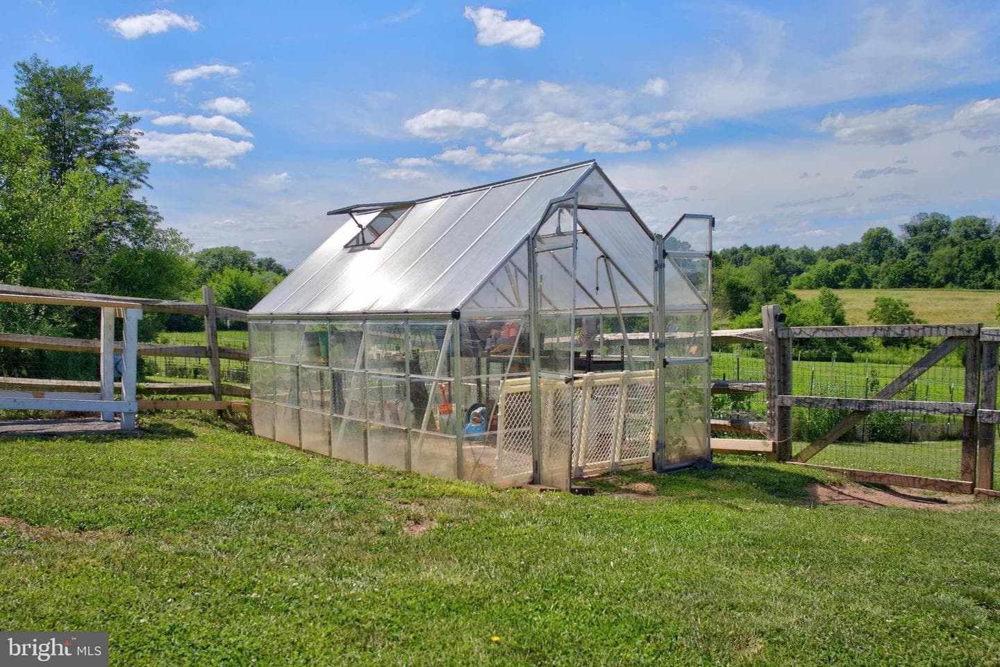 225 N Grant Road photo 38