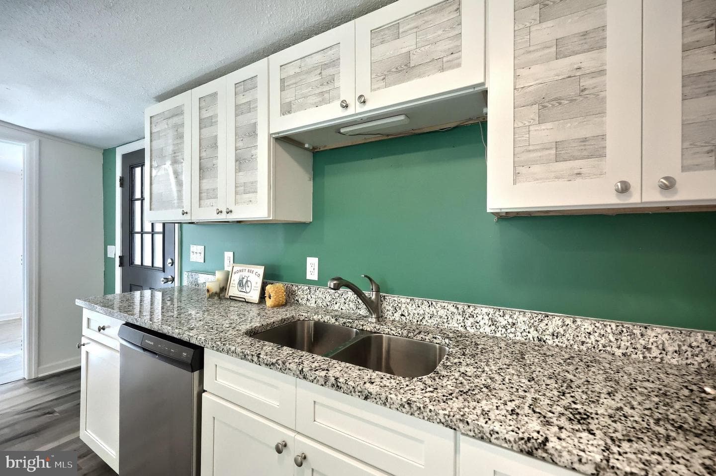 76 Laurel Drive photo 12
