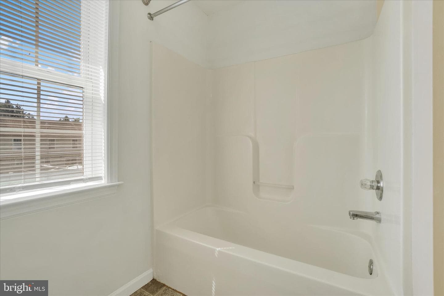 80 Jewel Drive photo 14