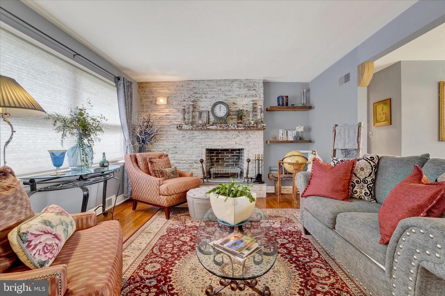 2360 Loucks Road photo 3