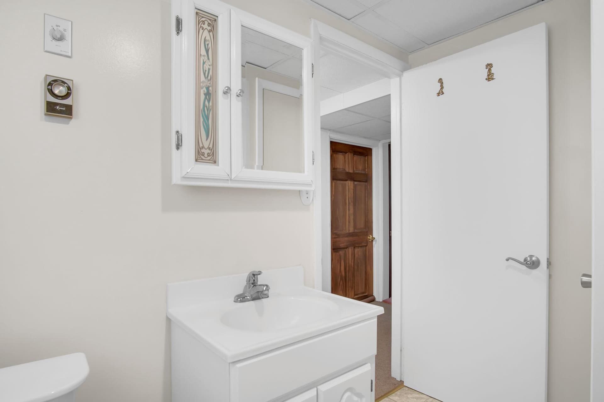 667 Diane Drive photo 22