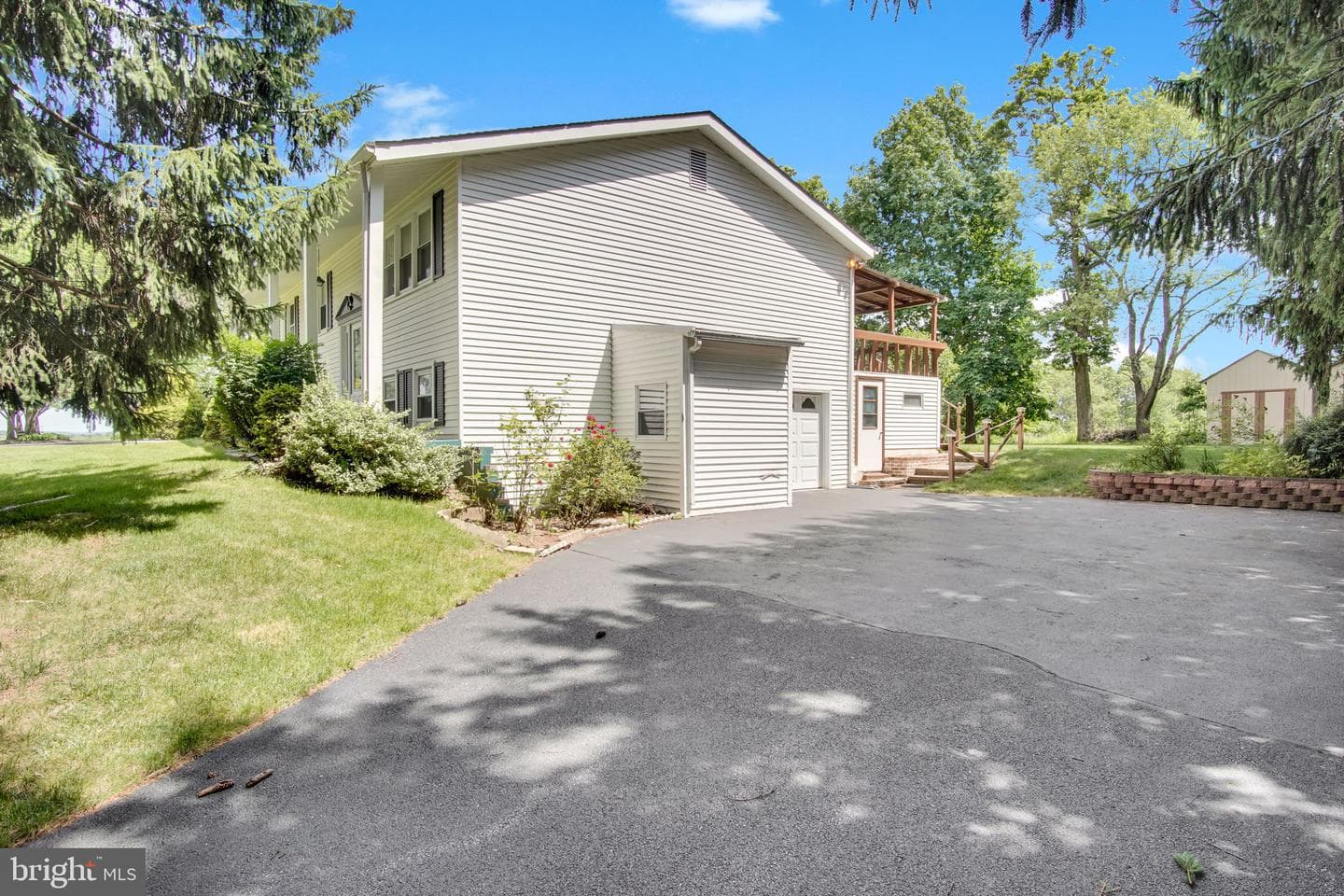 667 Diane Drive photo 25