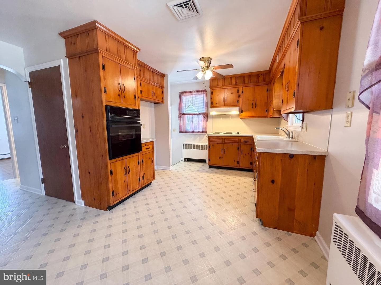 106 Allegheny Avenue photo 4