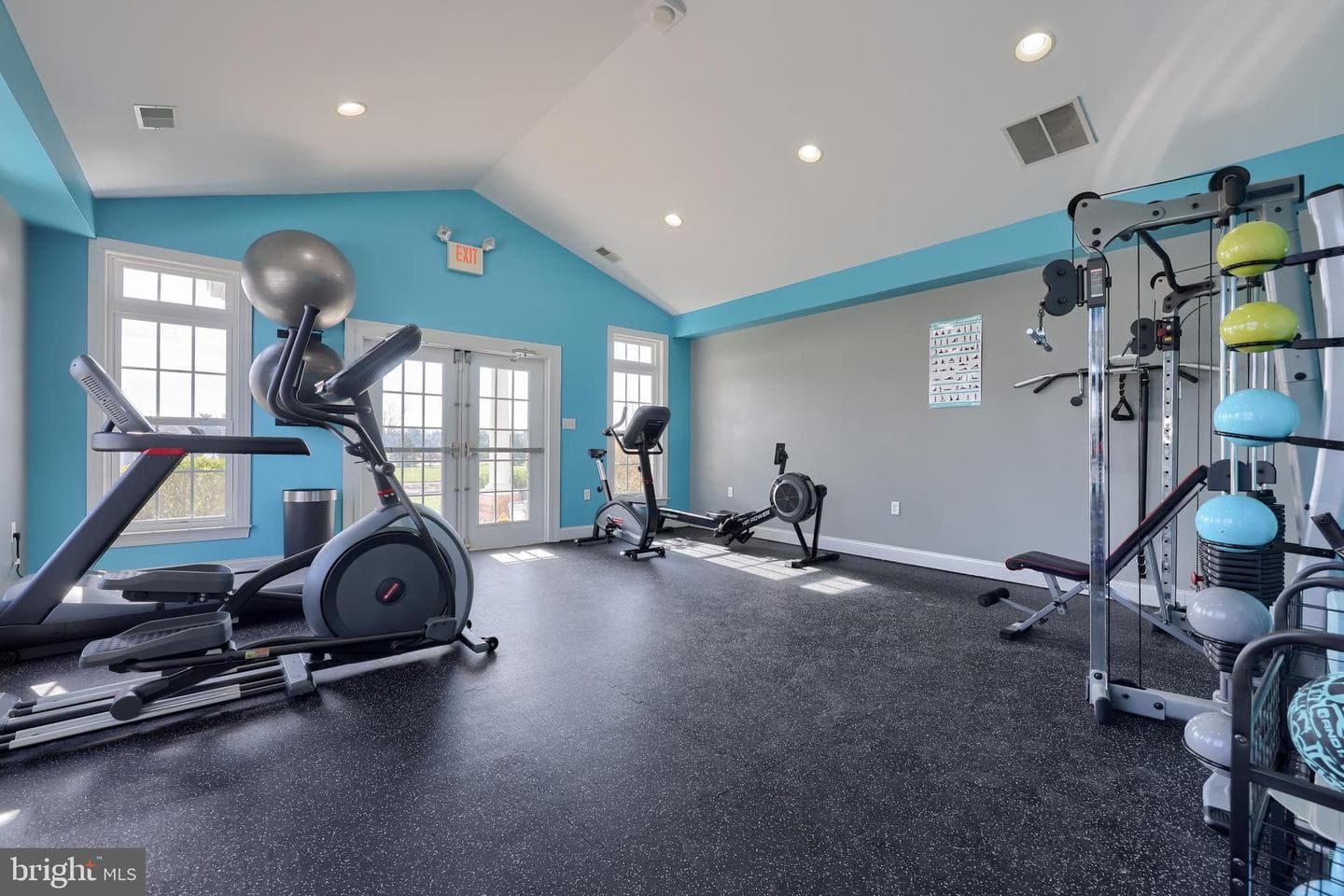 2520 Village Road photo 41