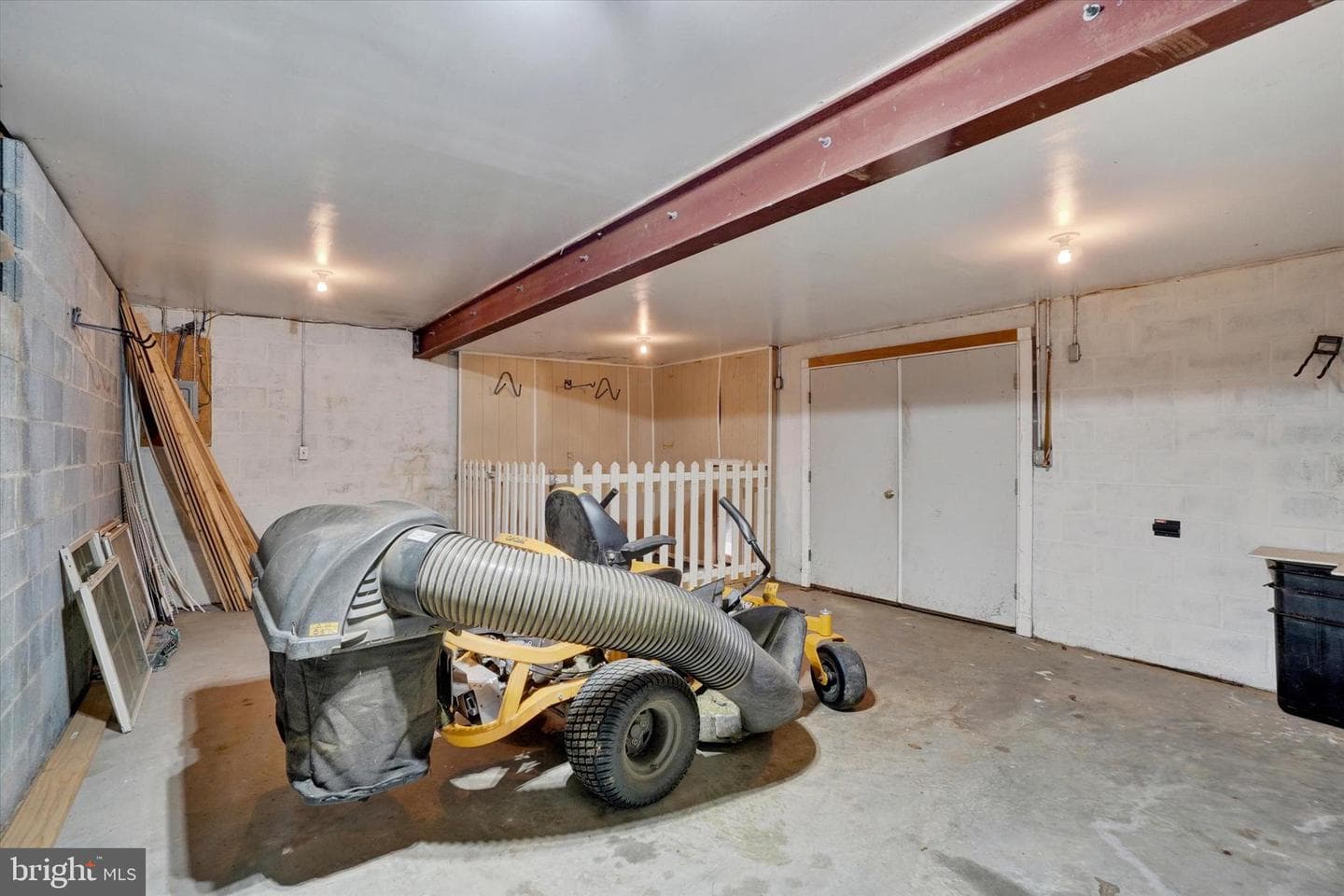 490 S Park Street photo 33