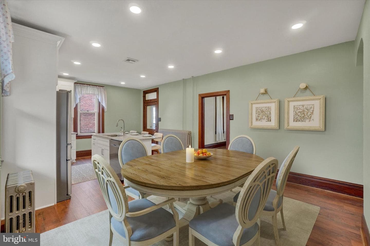 237 S Pleasant Avenue photo 12