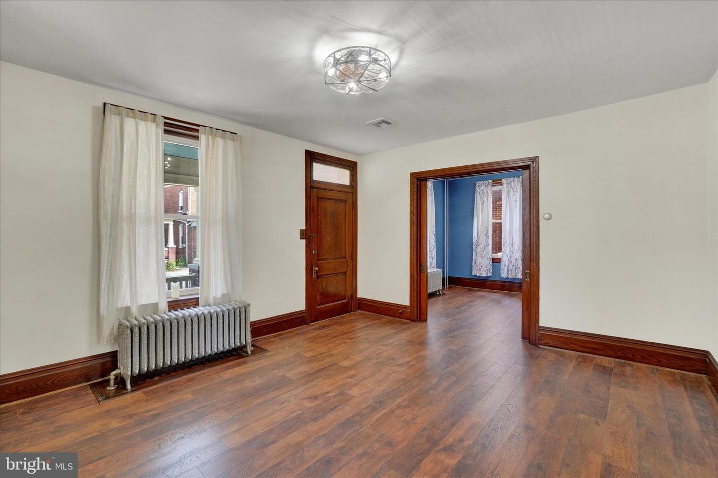 237 S Pleasant Avenue photo 4