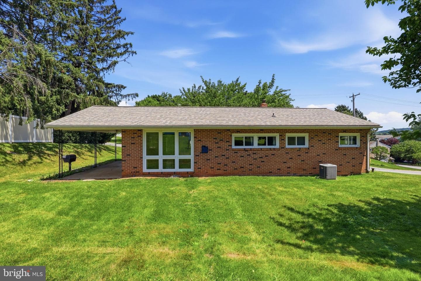 2102 Louise Avenue photo 26
