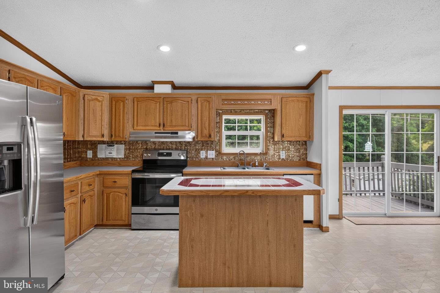 69 Gilbert Road photo 12